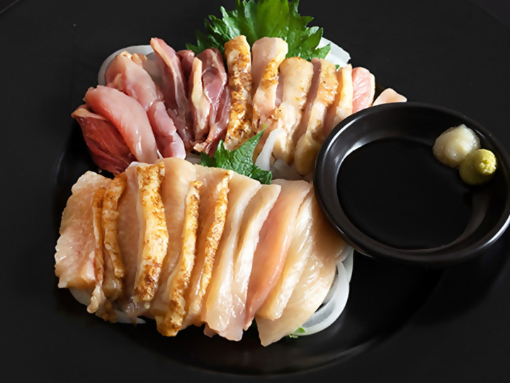 かしわ・鶏刺し専門店大摩桜のプレゼントです。