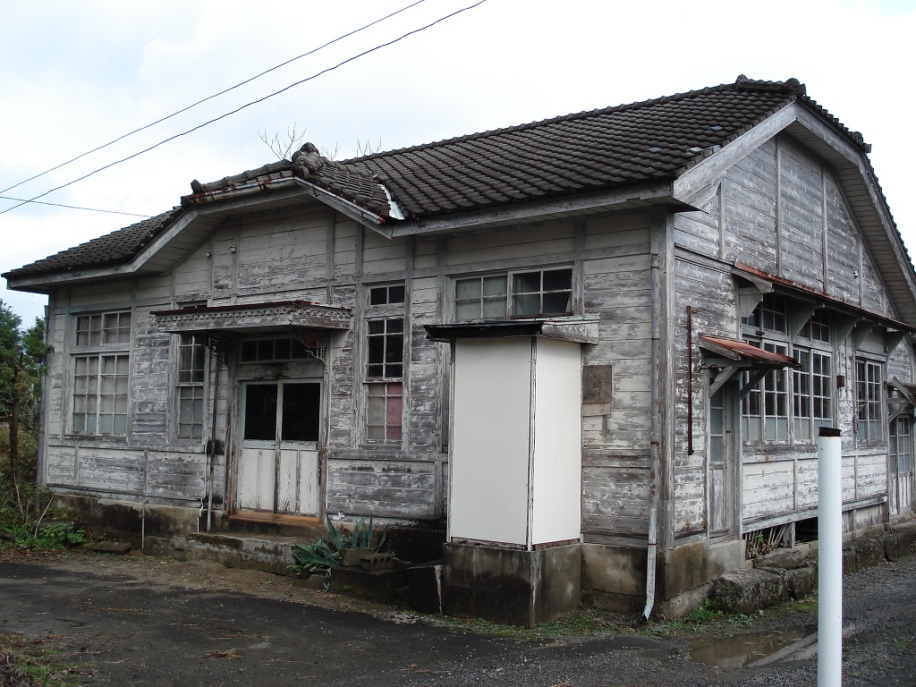 旧勝目郵便局の外観をとった写真