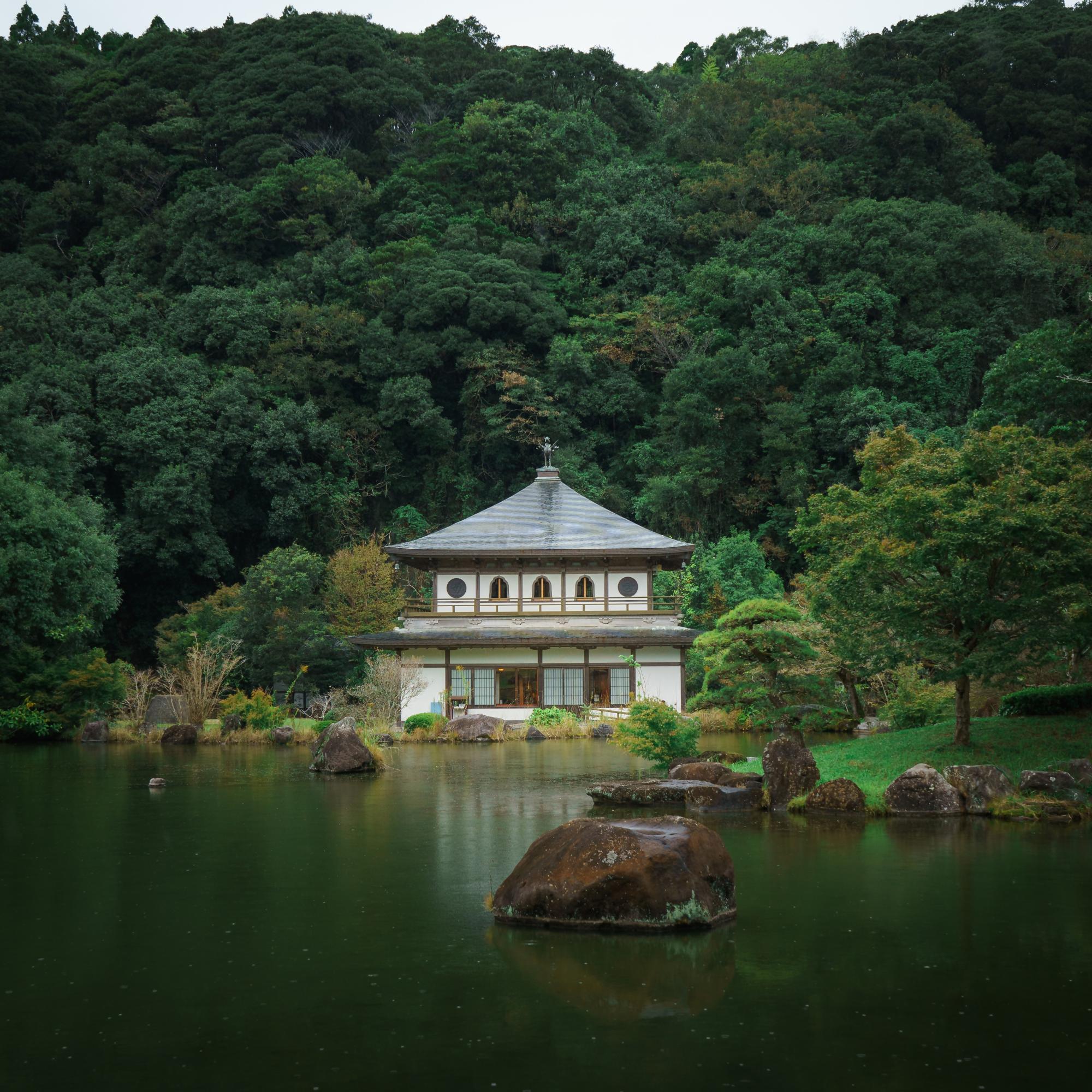 岩屋公園・桜の屋形