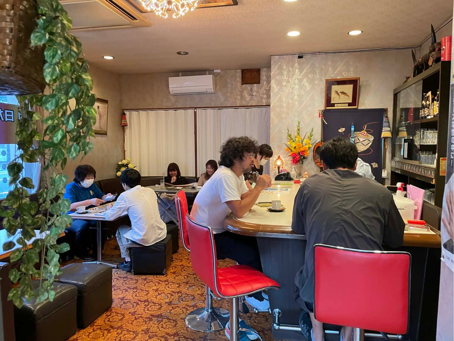 空き店舗へチャレンジショップが入っている様子