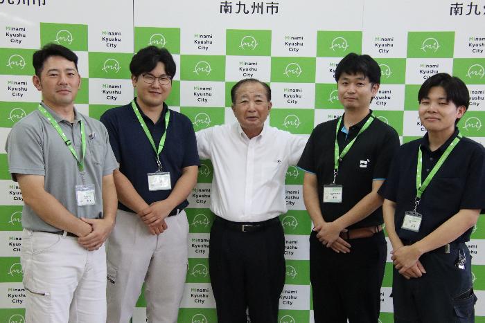 市長と職員