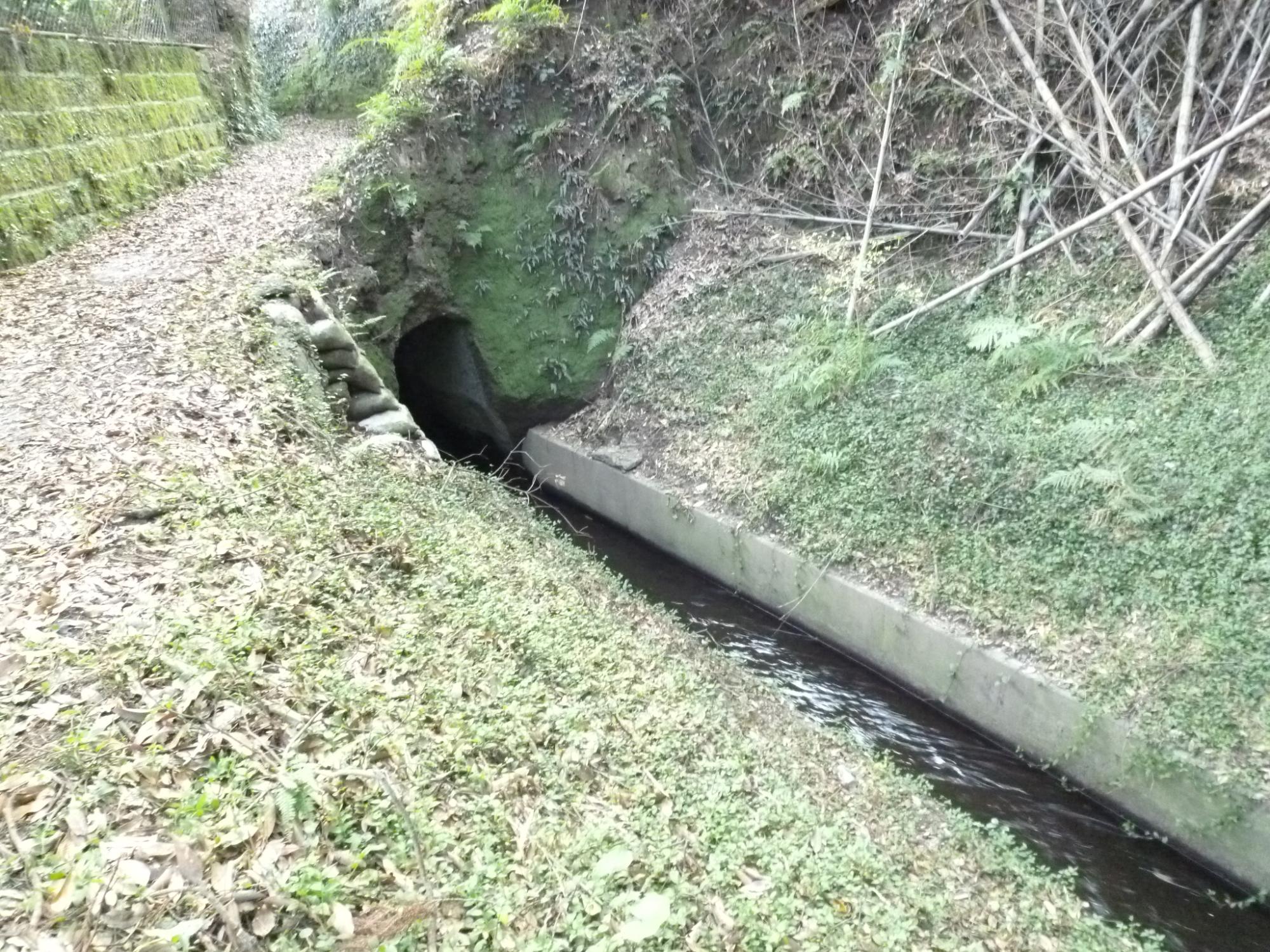 赤崎トンネル