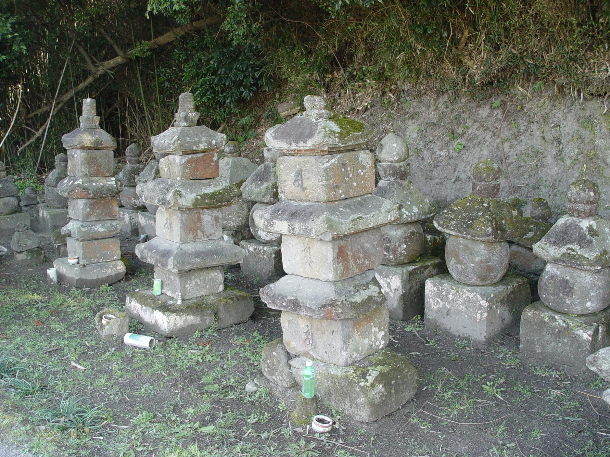 層塔群