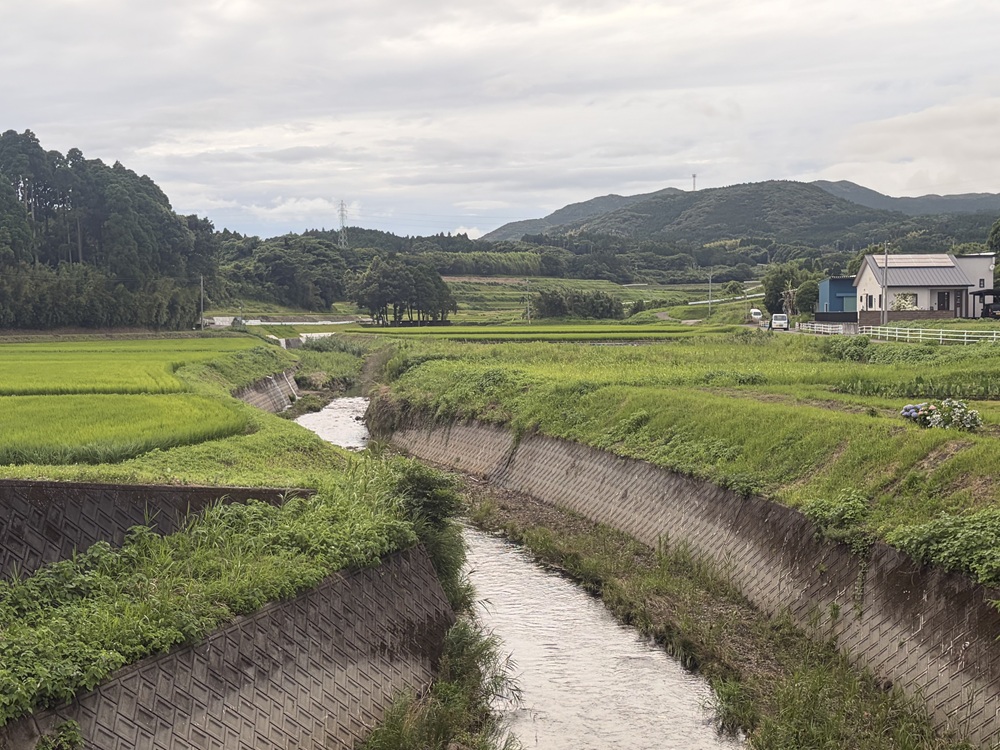 淵別府橋からみた馬渡川