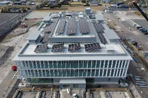 新庁舎造成工事の様子（正面入口上から）