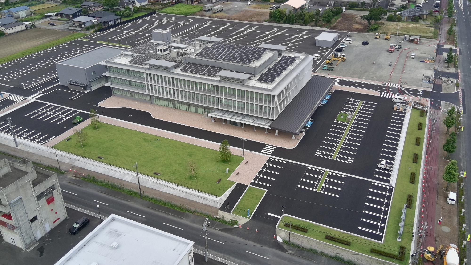 新庁舎造成工事の様子（消防署側から）