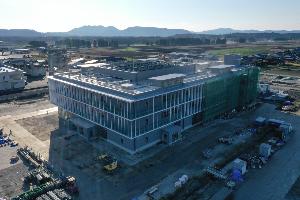 新庁舎造成工事の様子（北東側から）