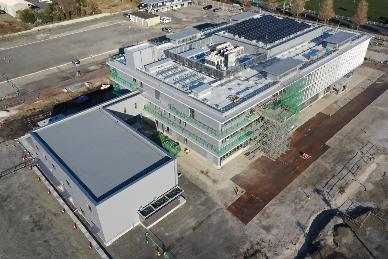 新庁舎造成工事の様子（附属棟側から）