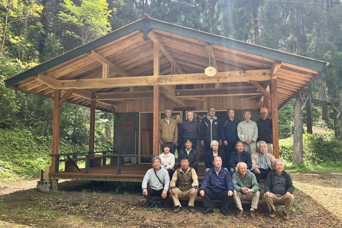 「森のスギ小屋」落成式